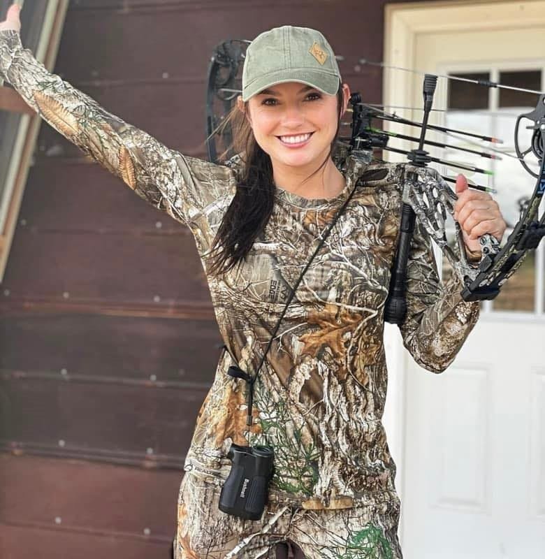 Expert bowhunter: Hannah Floyd